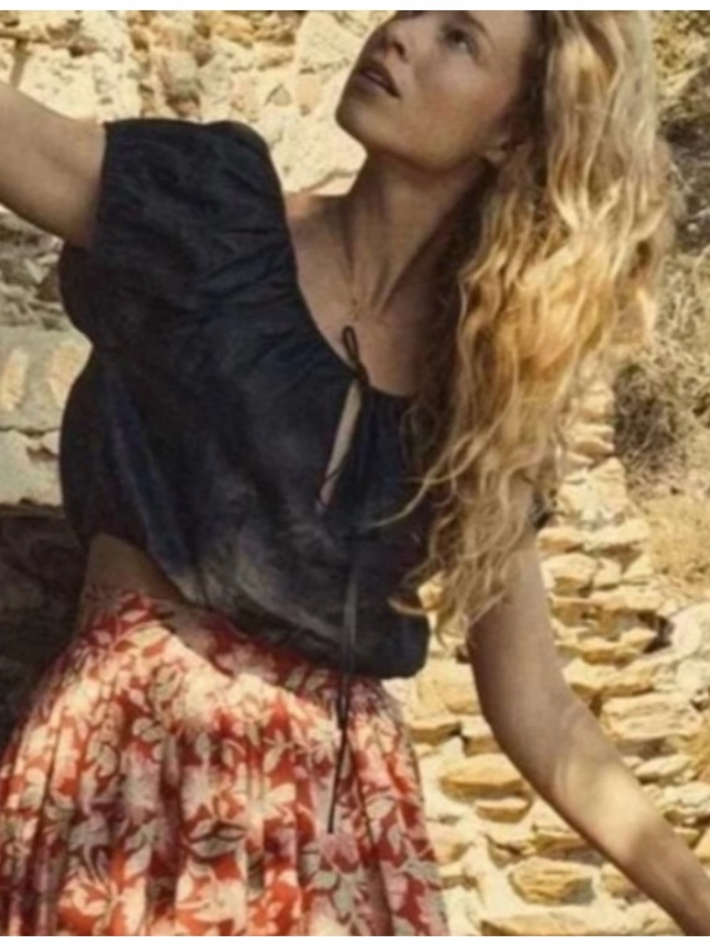Doen Black Hera Top